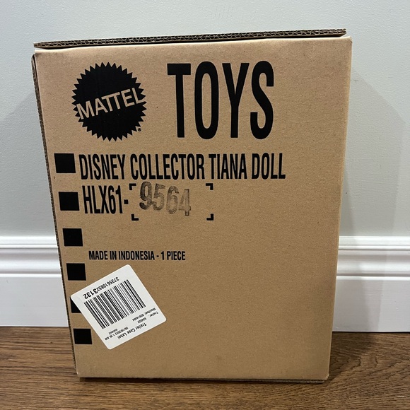 Disney100 Collector Tiana doll - Picture 7 of 9